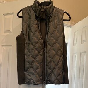 Chicos Quilted metallic gray vest